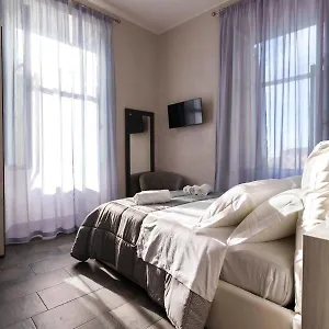 julia-luxury-suite-rome.it-romehotels.com/